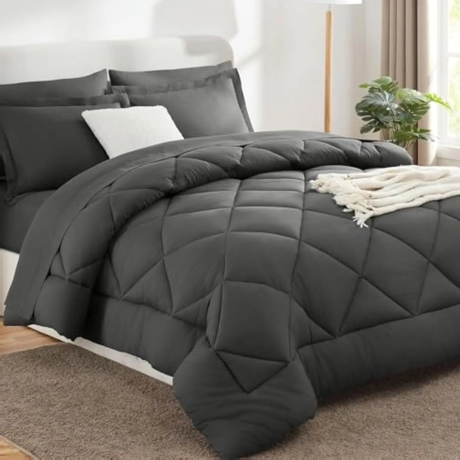 Crayla Comforter Set