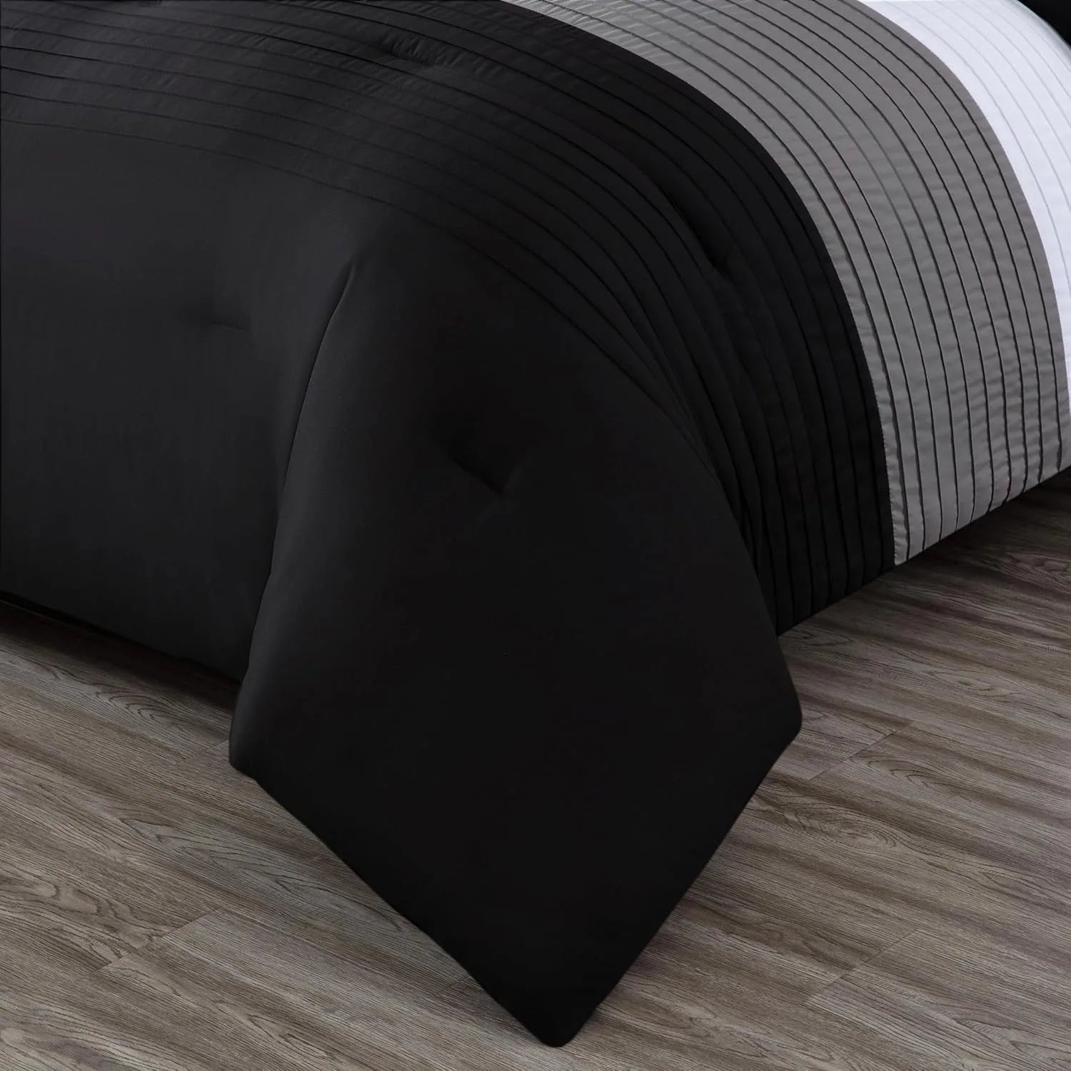 Briane Bed Set