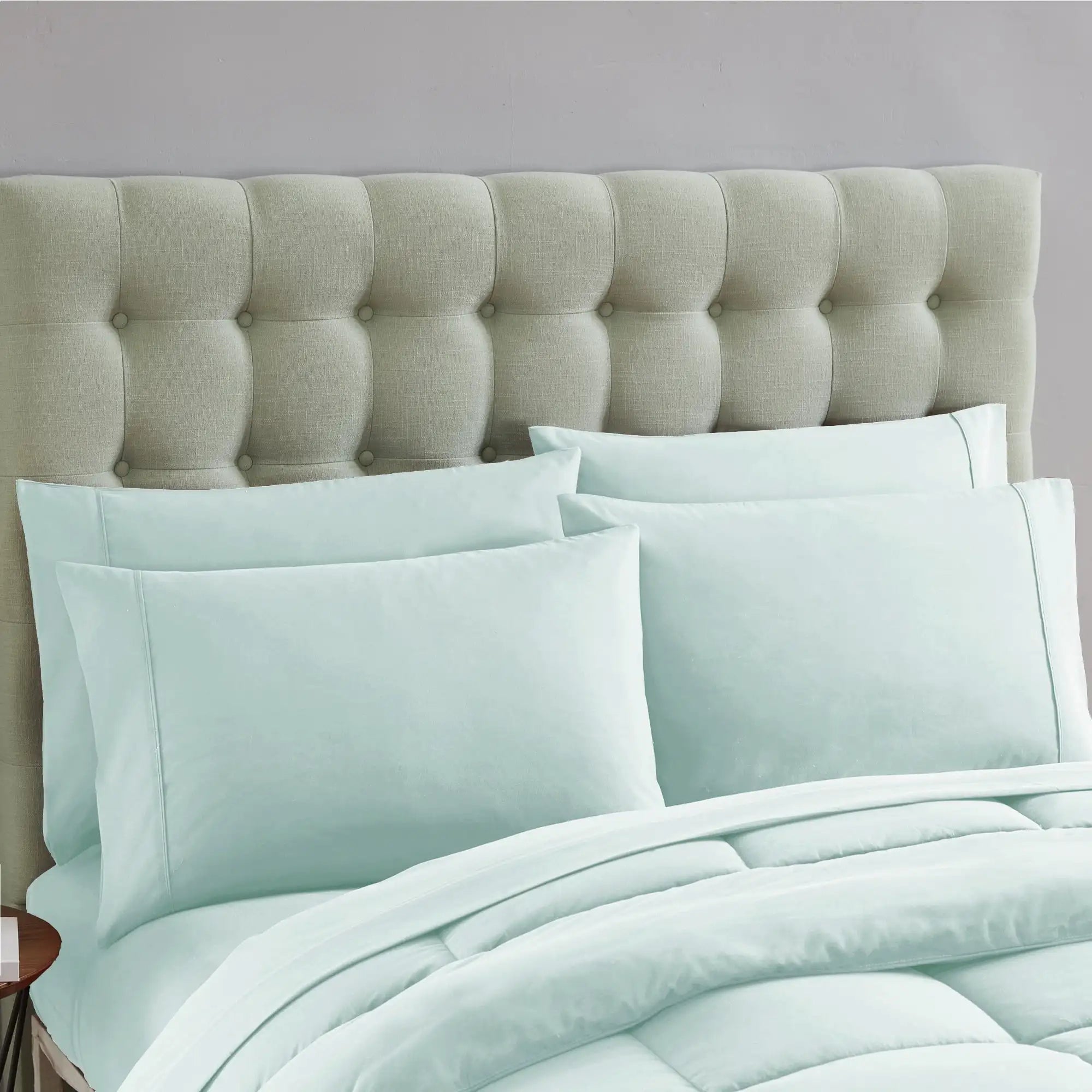 Awhina Comforter Set
