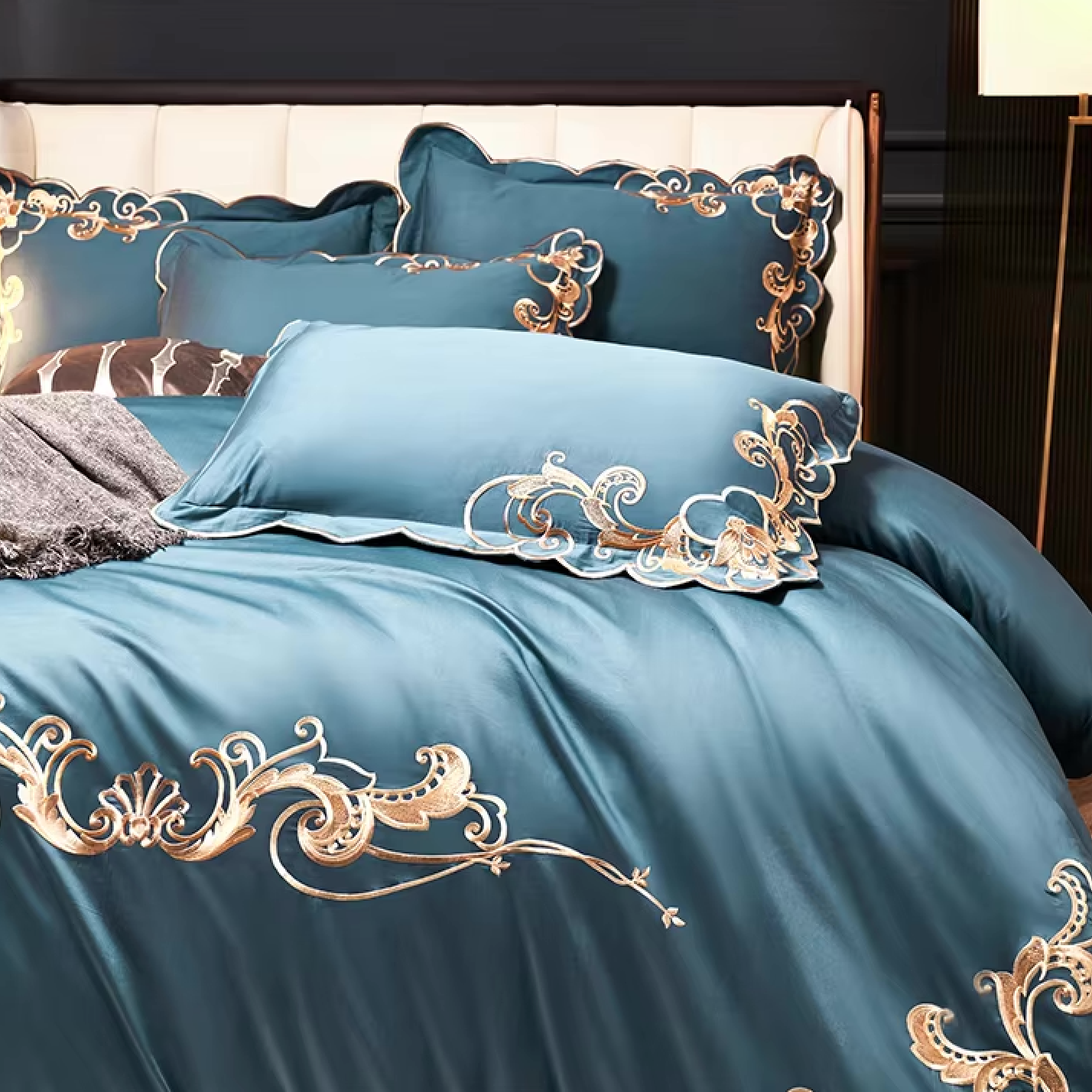 Jrue Bed Set