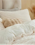 Snohwila Comforter Set