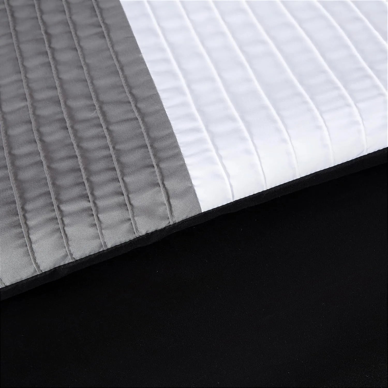 Briane Bed Set