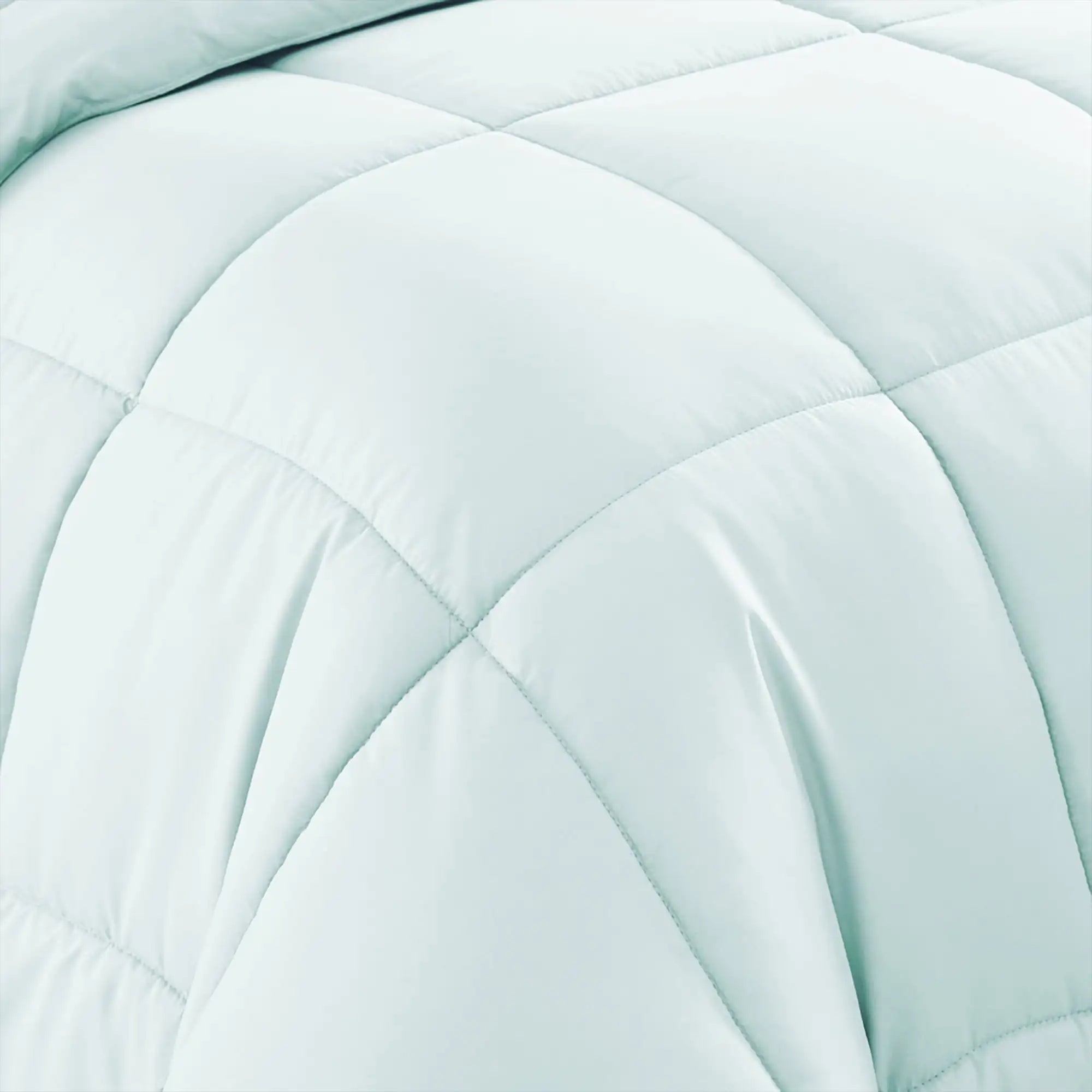 Awhina Comforter Set