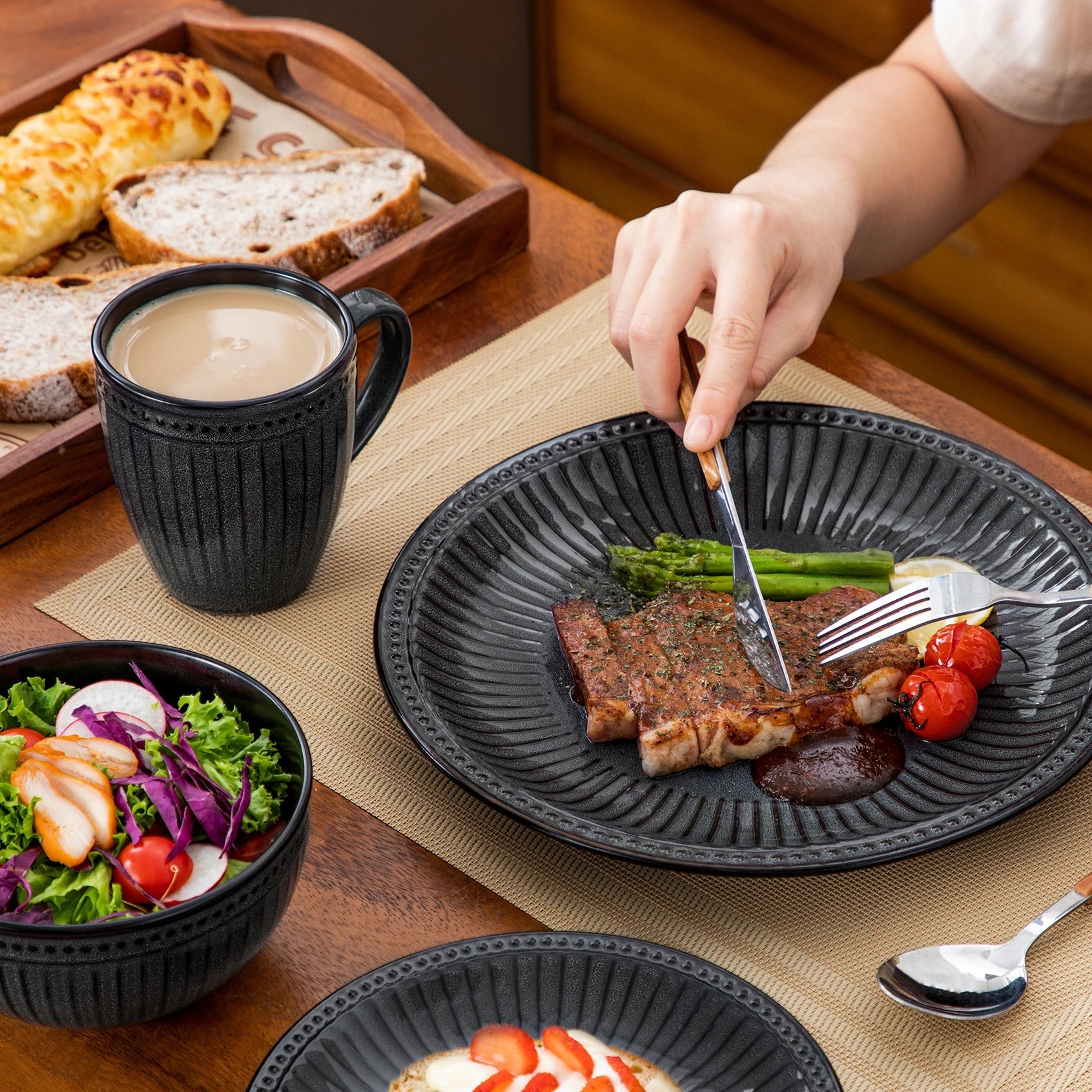 Loza Dining Set