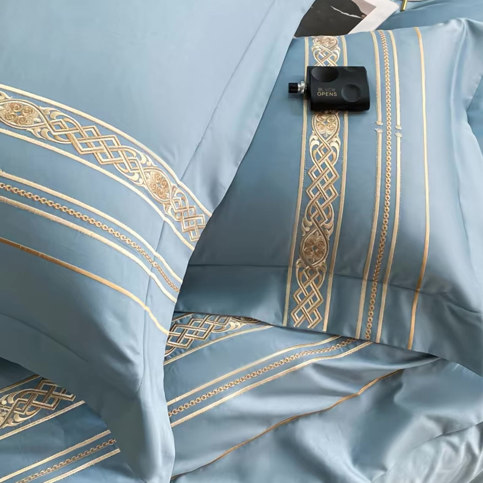 Lavish Grace Bed Set