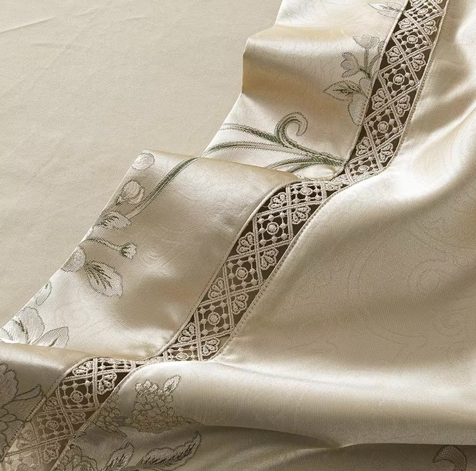 Gonadetta Bed Set